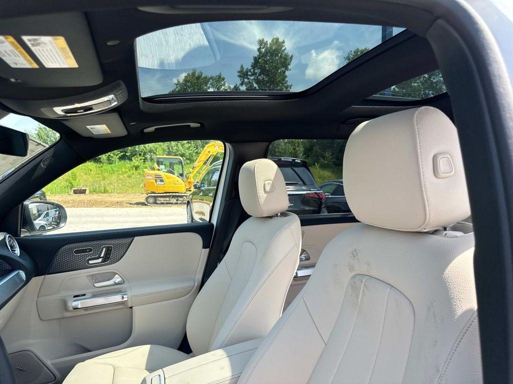 new 2025 Mercedes-Benz GLB 250 car, priced at $54,965
