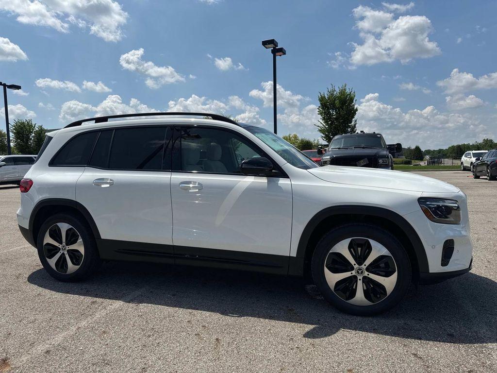new 2025 Mercedes-Benz GLB 250 car, priced at $54,965