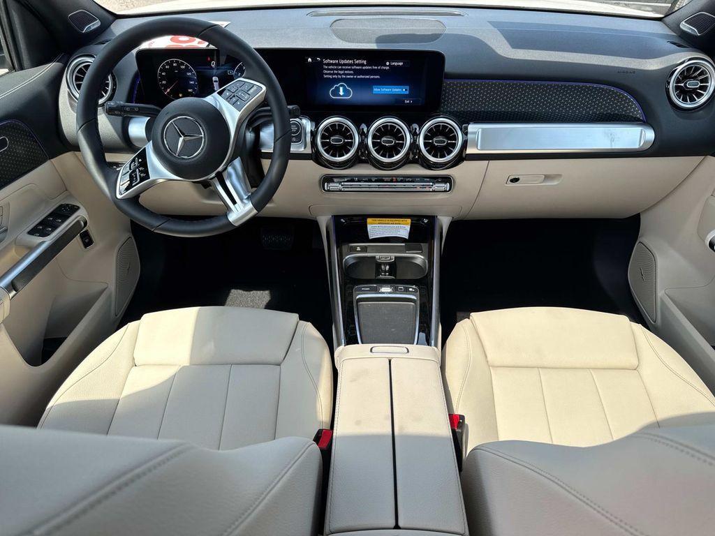 new 2025 Mercedes-Benz GLB 250 car, priced at $54,965