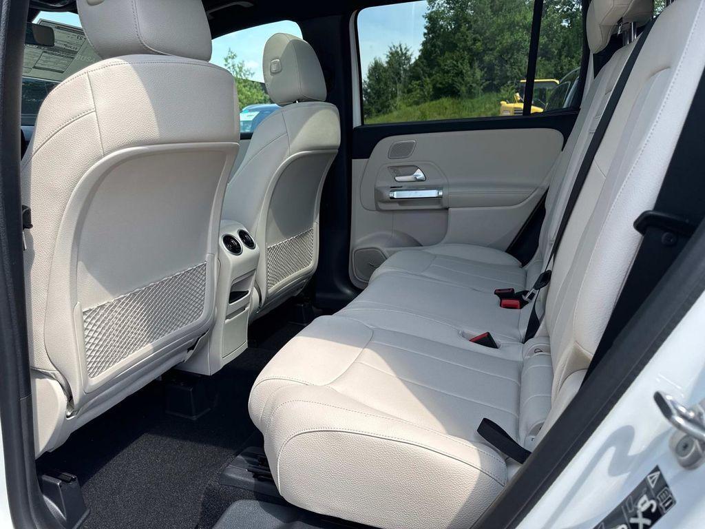new 2025 Mercedes-Benz GLB 250 car, priced at $54,965