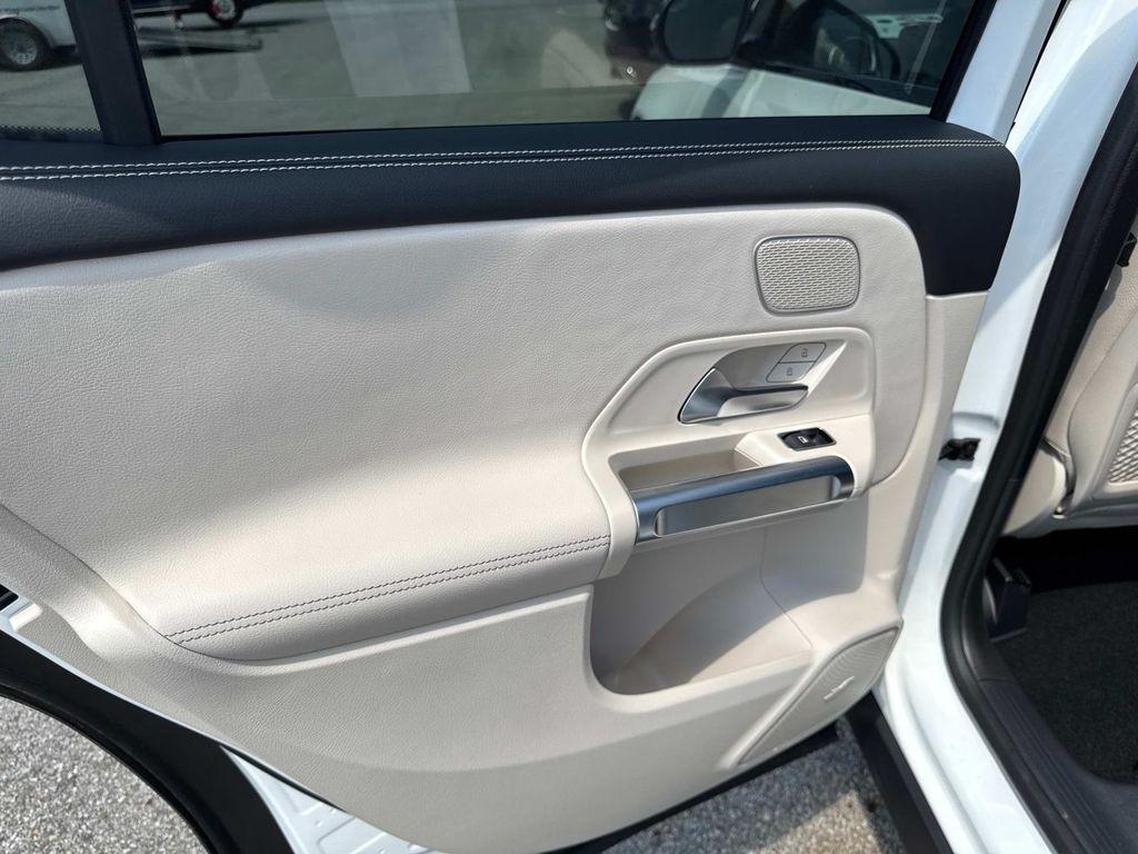new 2025 Mercedes-Benz GLB 250 car, priced at $54,965