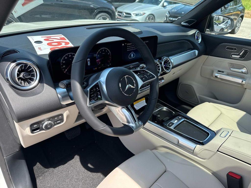 new 2025 Mercedes-Benz GLB 250 car, priced at $54,965
