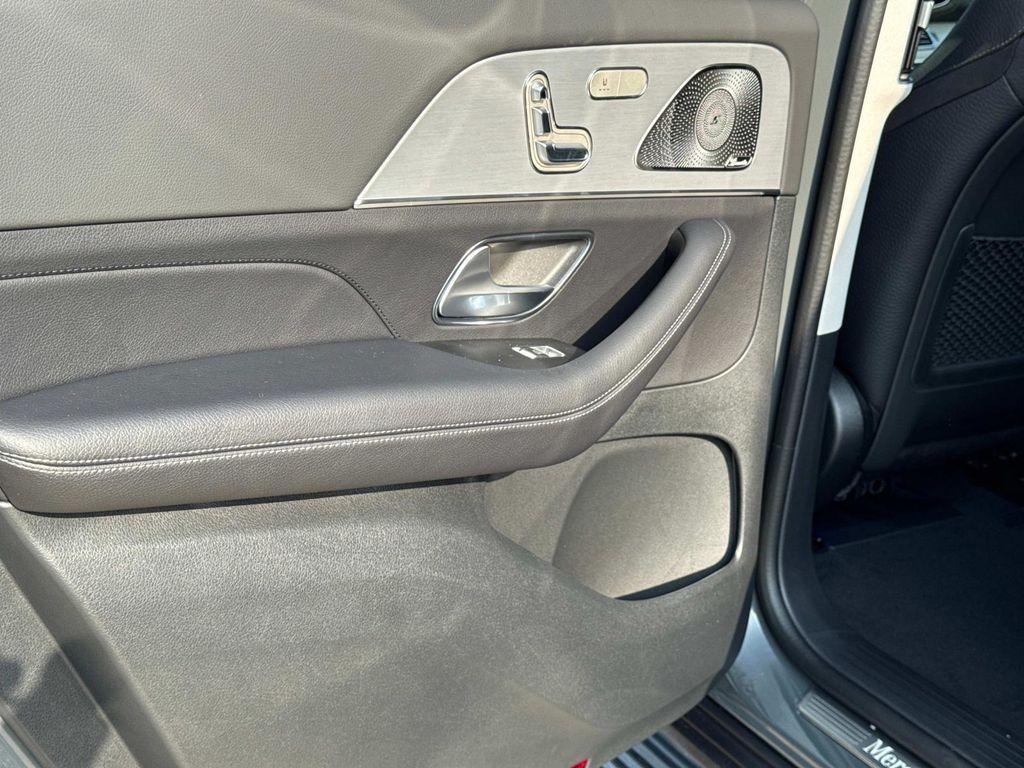 new 2025 Mercedes-Benz GLS 450 car, priced at $107,120