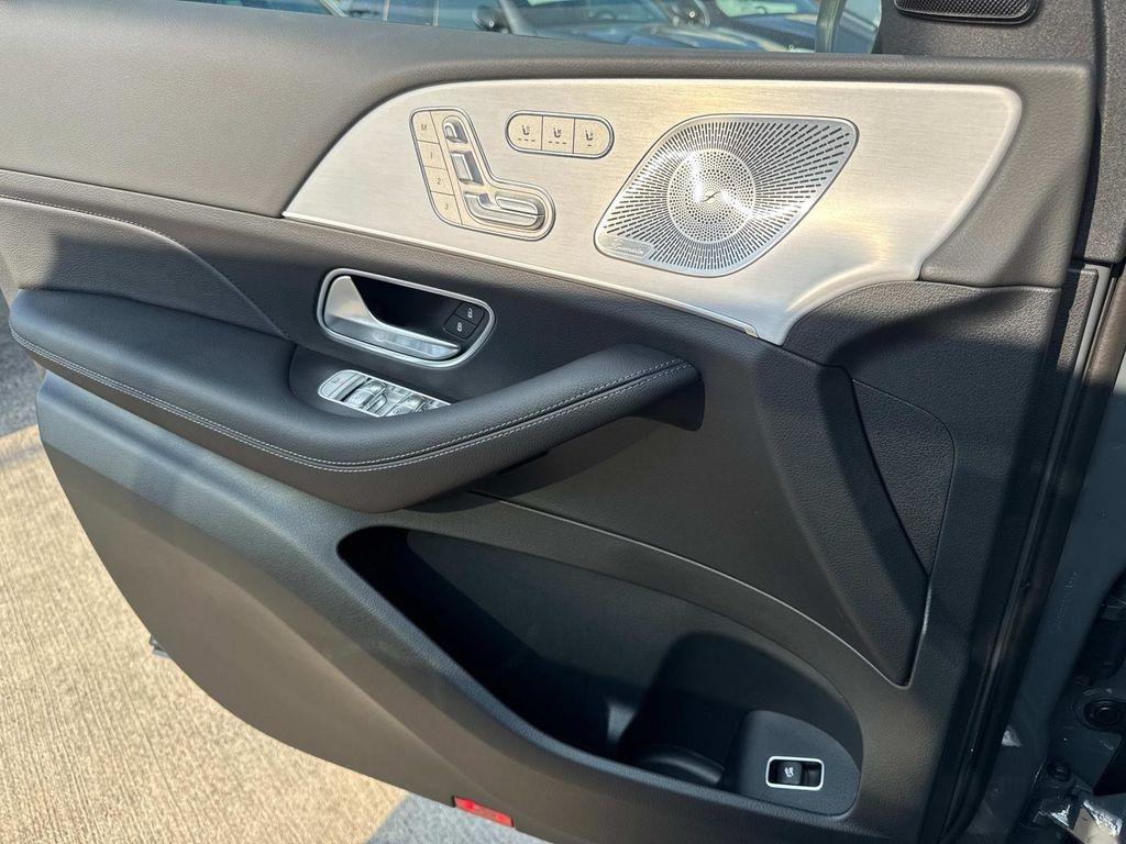new 2025 Mercedes-Benz GLS 450 car, priced at $107,120