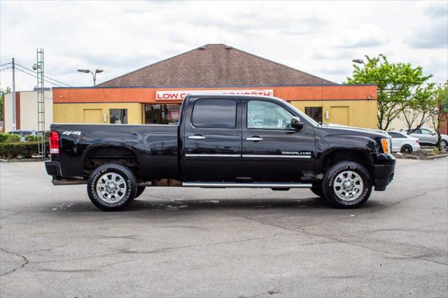 used 2013 GMC Sierra 2500 car, priced at $25,000