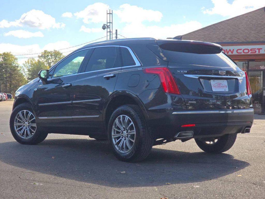 used 2017 Cadillac XT5 car, priced at $12,000