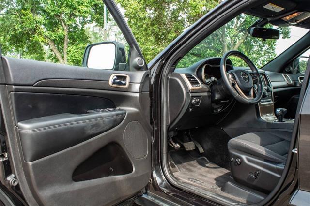 used 2015 Jeep Grand Cherokee car, priced at $15,000