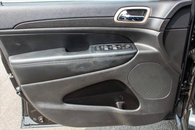 used 2015 Jeep Grand Cherokee car, priced at $15,000