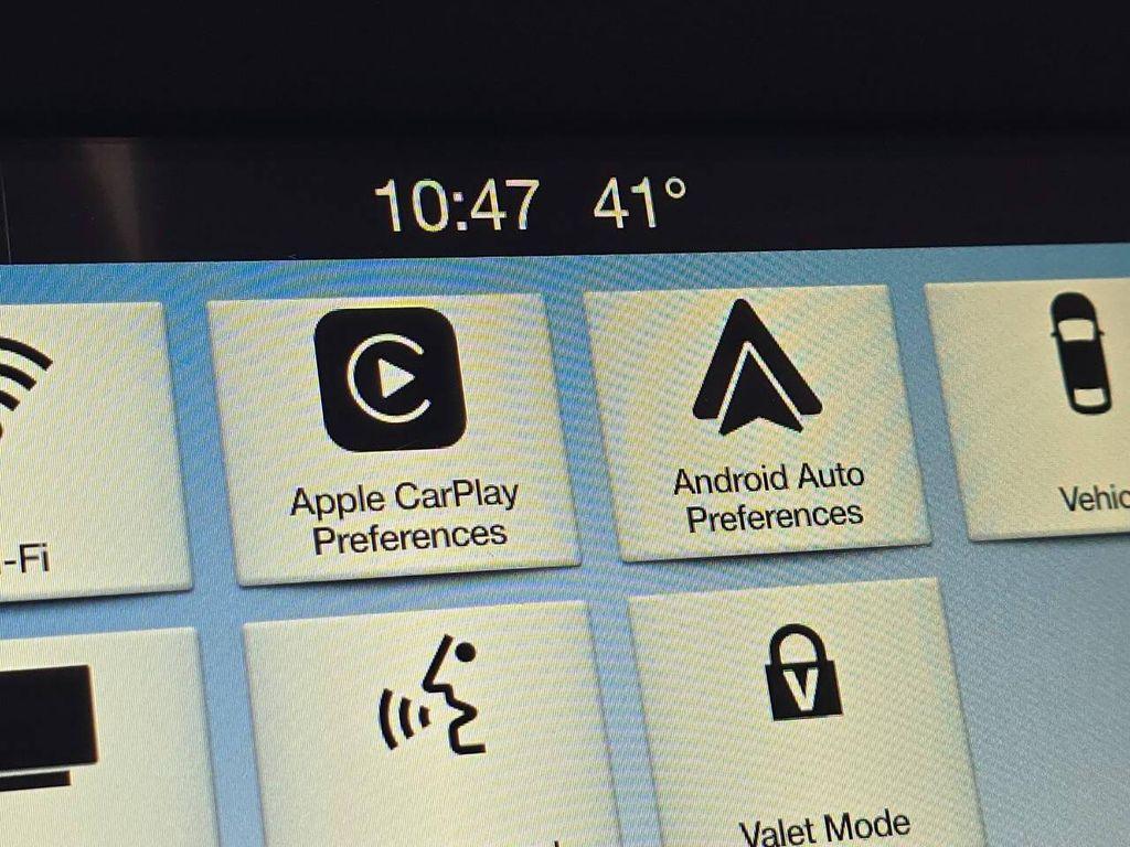 used 2017 Ford Edge car, priced at $13,000