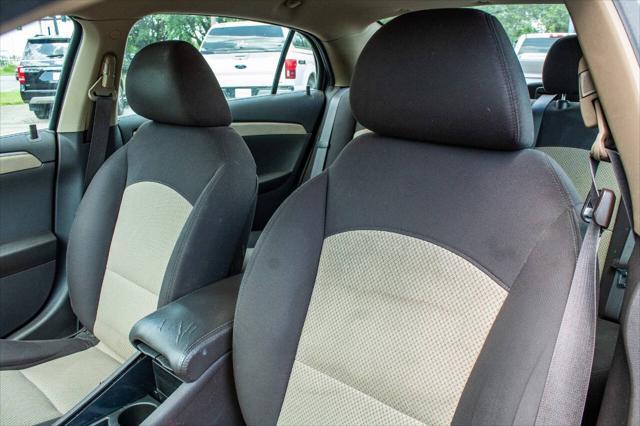 used 2011 Chevrolet Malibu car, priced at $6,000