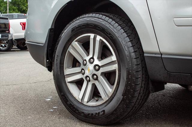 used 2015 Chevrolet Traverse car, priced at $9,000