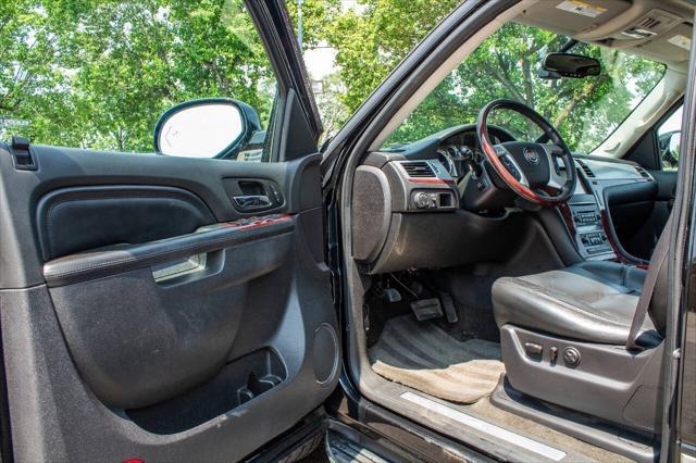 used 2013 Cadillac Escalade ESV car, priced at $15,000