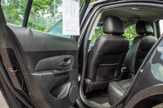 used 2014 Chevrolet Cruze car, priced at $6,000