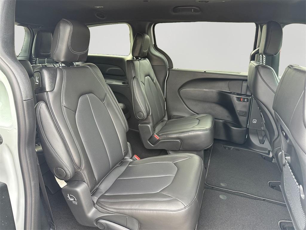 new 2026 Chrysler Pacifica car, priced at $42,016