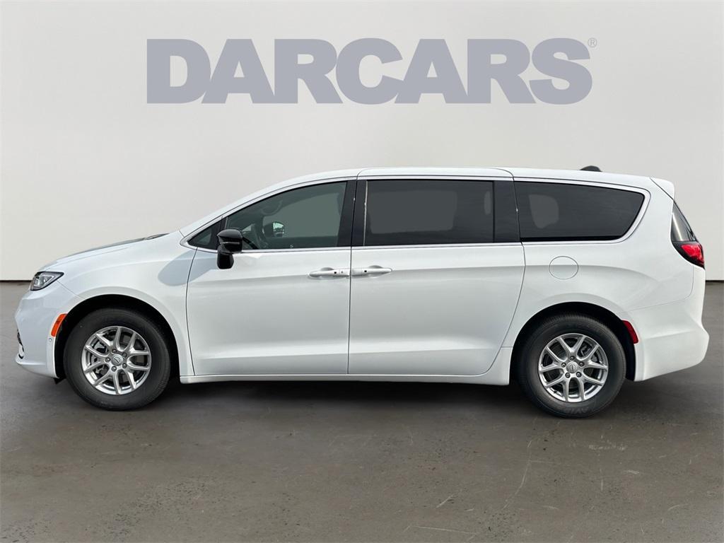 new 2026 Chrysler Pacifica car, priced at $42,016