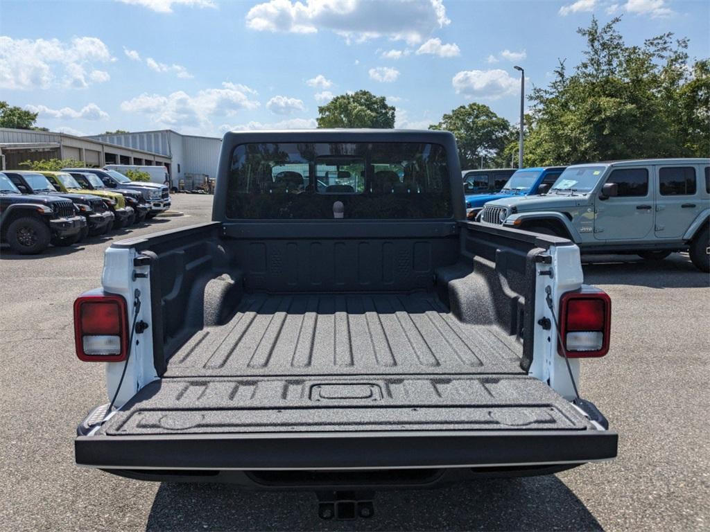 new 2024 Jeep Gladiator car, priced at $38,867