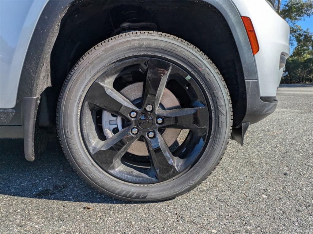 new 2024 Jeep Grand Cherokee L car, priced at $38,961