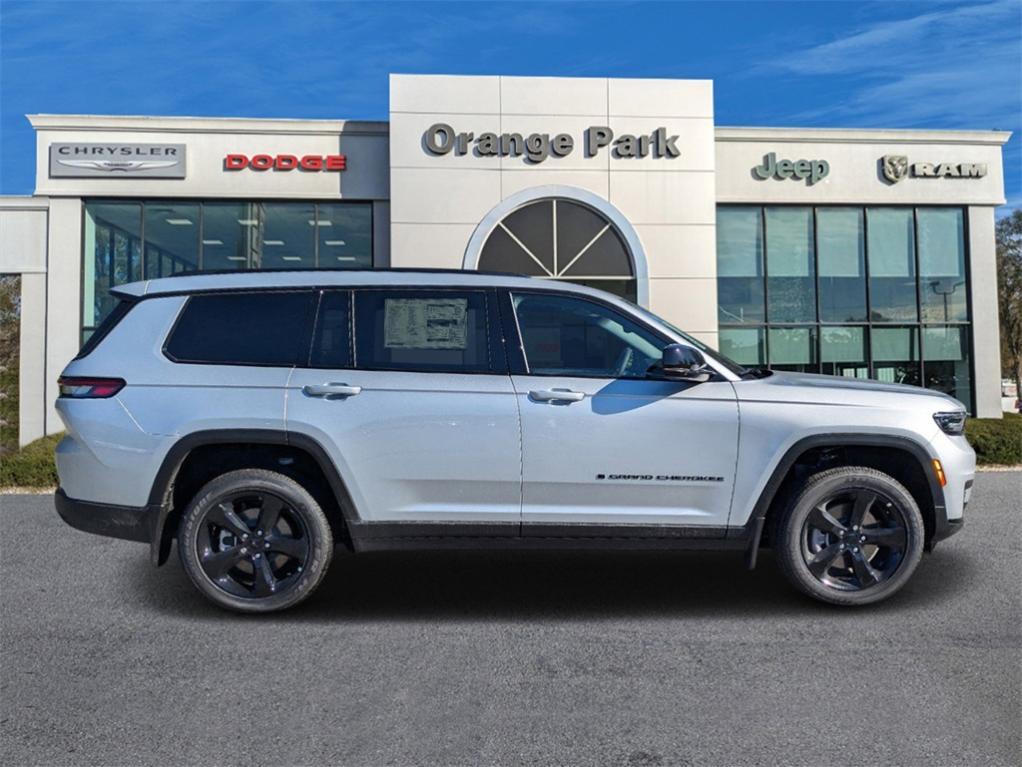 new 2024 Jeep Grand Cherokee L car, priced at $38,961