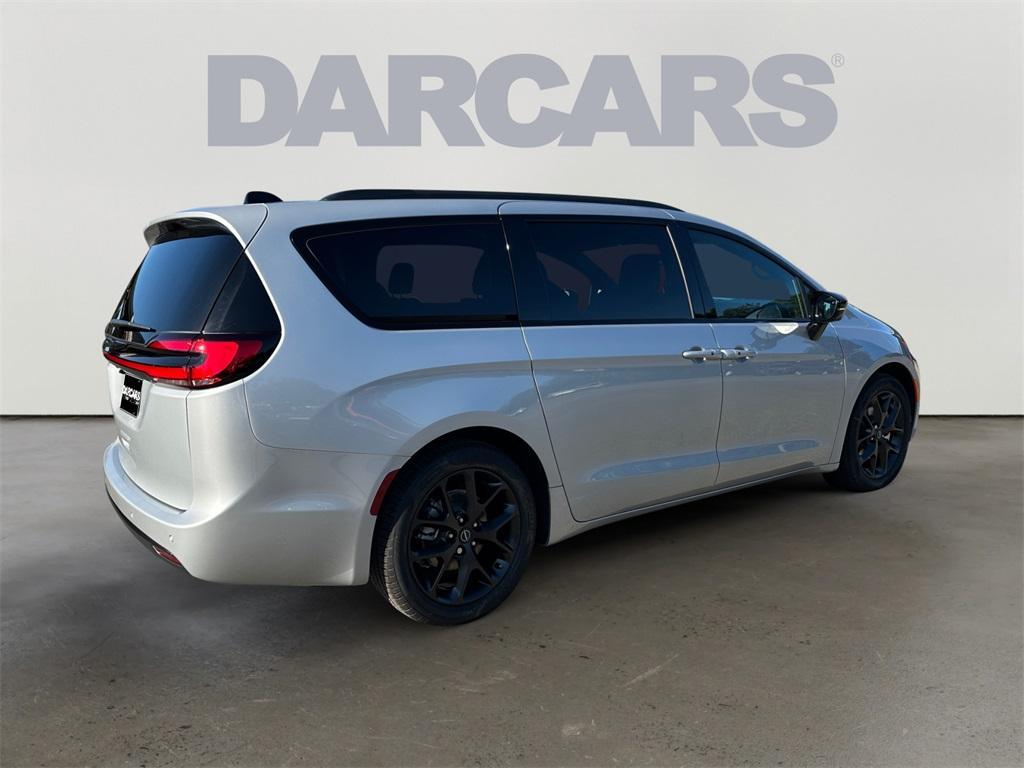 new 2026 Chrysler Pacifica car, priced at $44,482