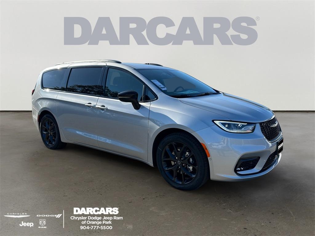 new 2026 Chrysler Pacifica car, priced at $44,482