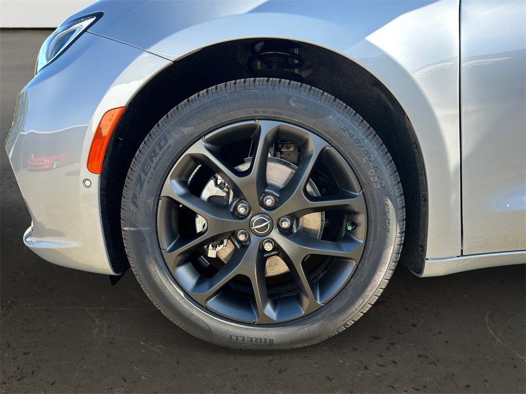 new 2026 Chrysler Pacifica car, priced at $44,482