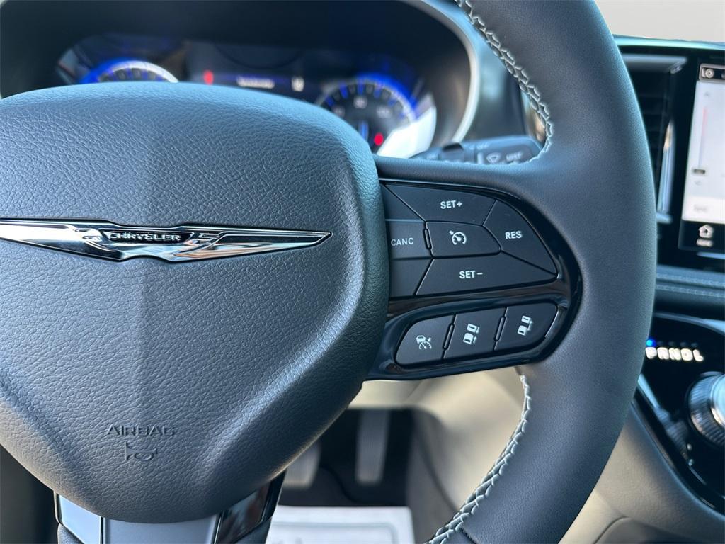 new 2026 Chrysler Pacifica car, priced at $44,482