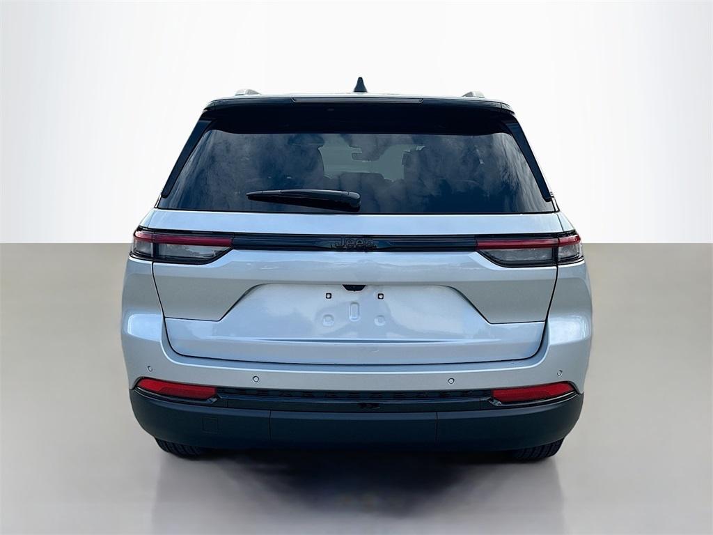 new 2025 Jeep Grand Cherokee car, priced at $38,806