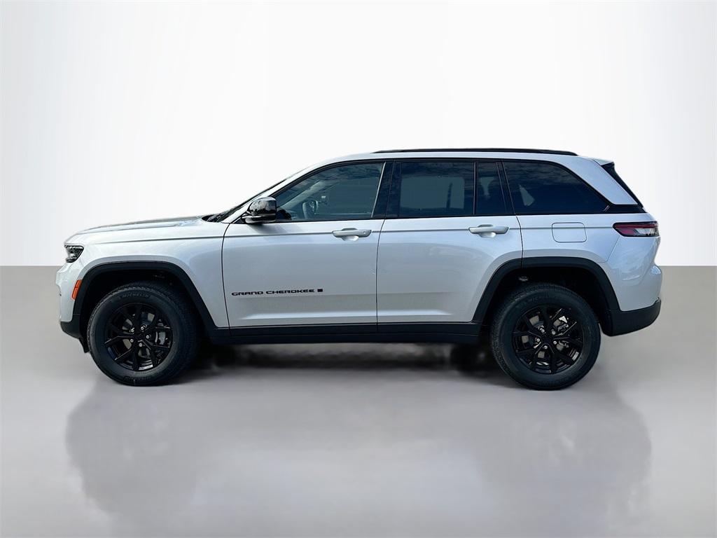 new 2025 Jeep Grand Cherokee car, priced at $38,806