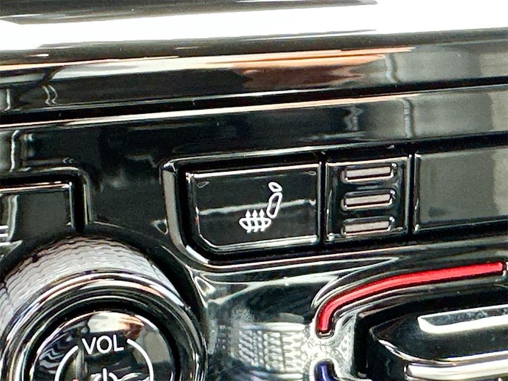 new 2025 Jeep Grand Cherokee car, priced at $38,806