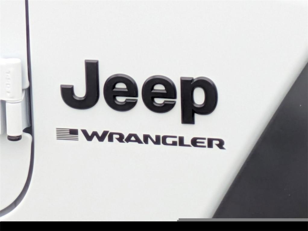 new 2025 Jeep Wrangler car, priced at $45,983