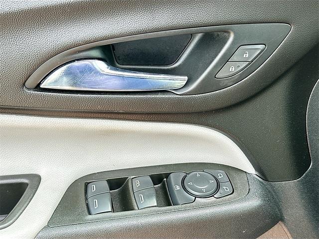 used 2021 Chevrolet Equinox car, priced at $18,995