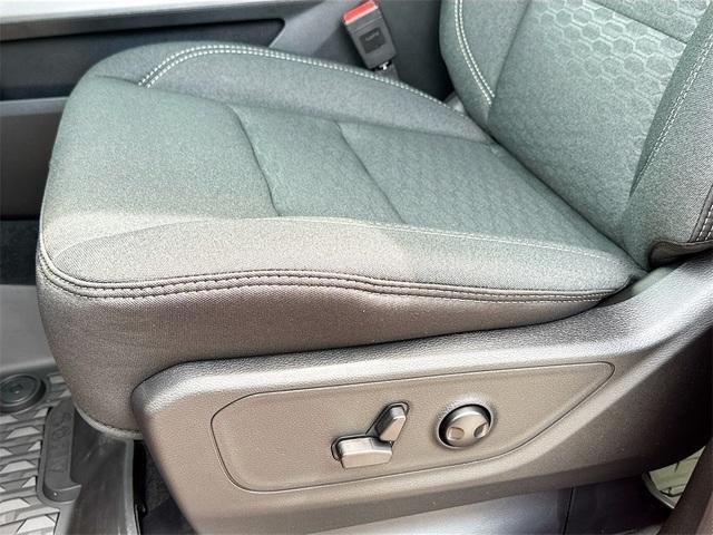 new 2025 Ram 1500 car, priced at $52,953