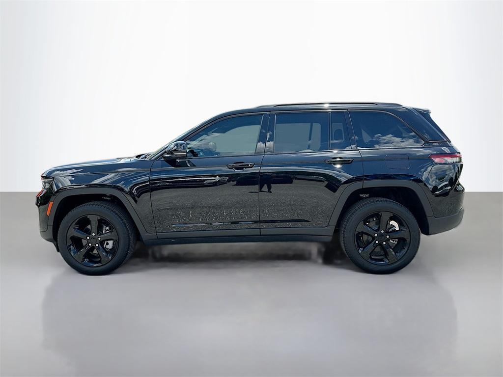 new 2025 Jeep Grand Cherokee car, priced at $44,247