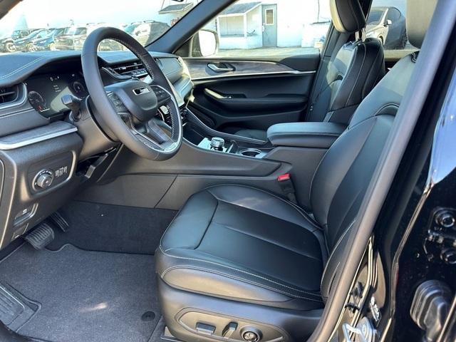 new 2025 Jeep Grand Cherokee car, priced at $42,927