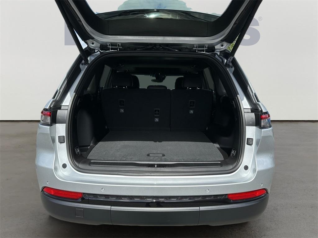 new 2025 Jeep Grand Cherokee car, priced at $38,673