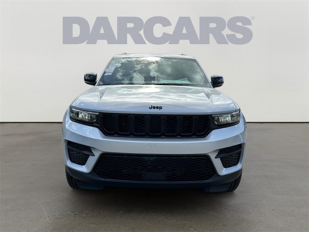 new 2025 Jeep Grand Cherokee car, priced at $38,673
