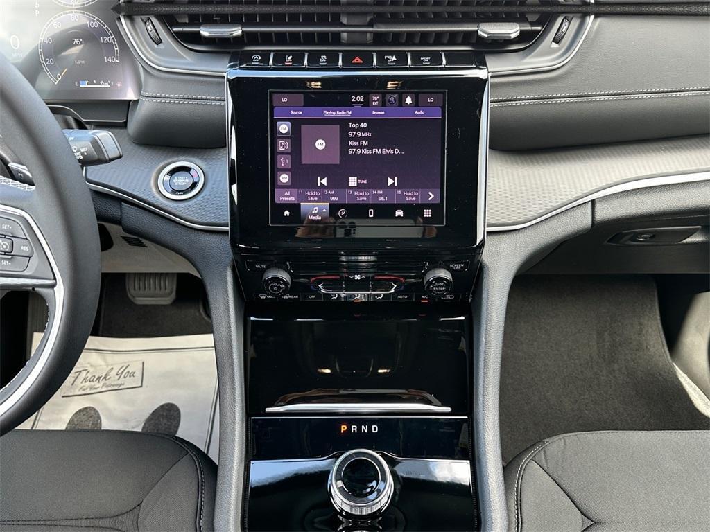 new 2025 Jeep Grand Cherokee car, priced at $38,509