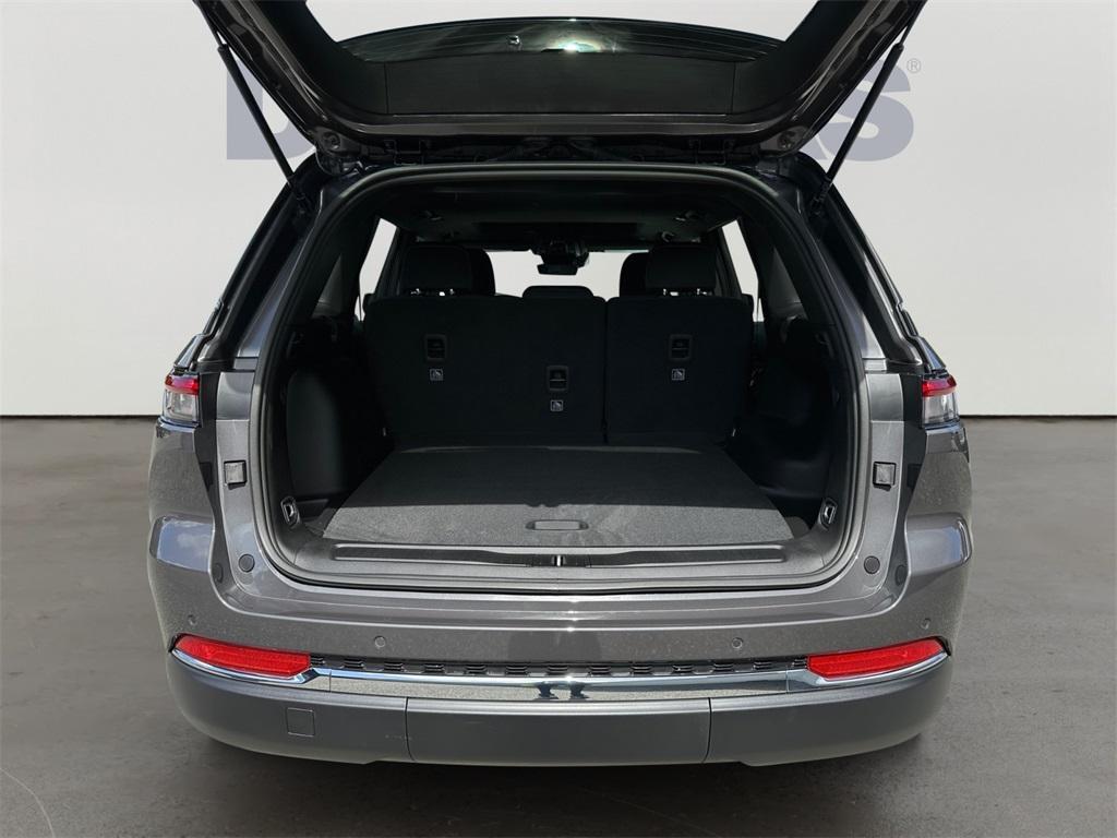 new 2025 Jeep Grand Cherokee car, priced at $38,509