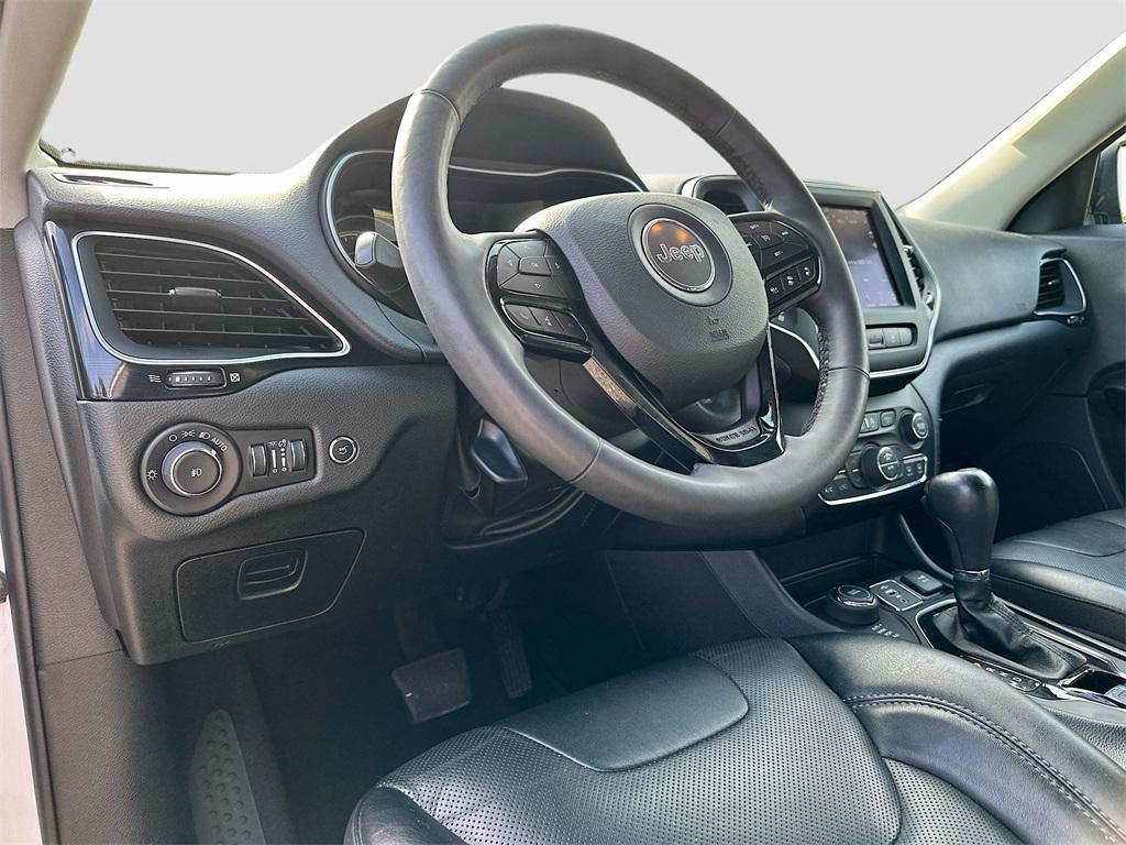 used 2023 Jeep Cherokee car, priced at $22,985