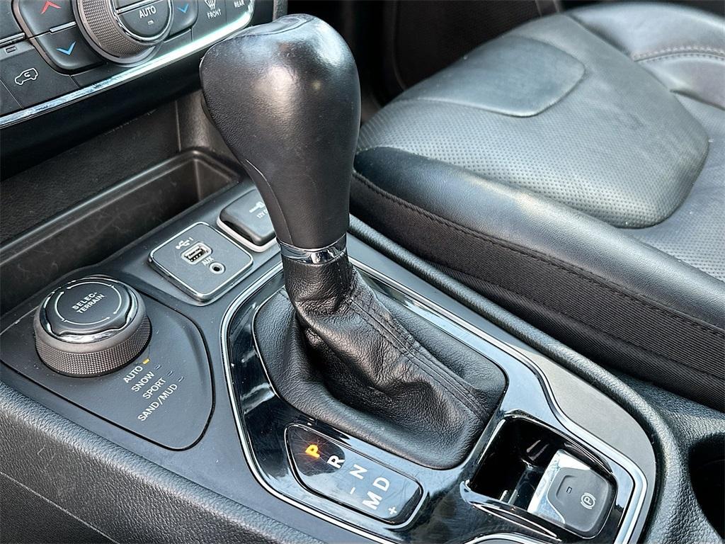 used 2023 Jeep Cherokee car, priced at $22,985