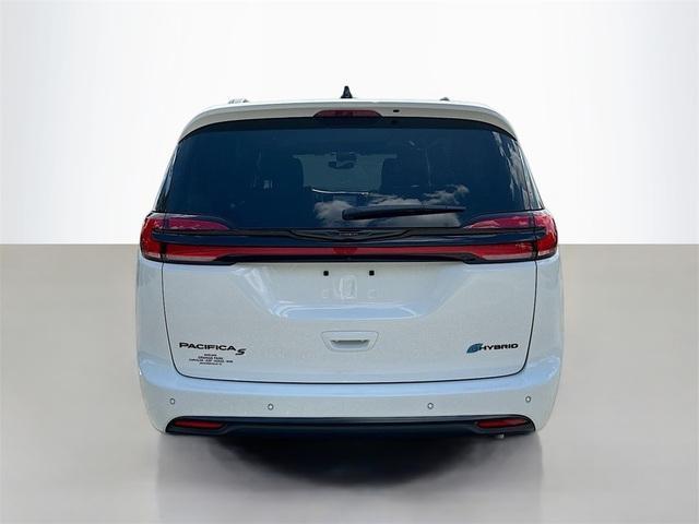 new 2025 Chrysler Pacifica Hybrid car, priced at $43,697