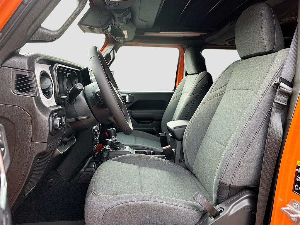 new 2025 Jeep Wrangler car, priced at $47,645