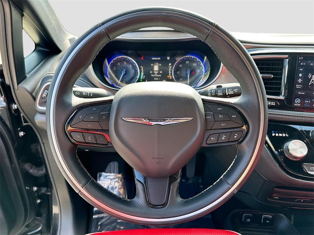 used 2020 Chrysler Pacifica car, priced at $31,000