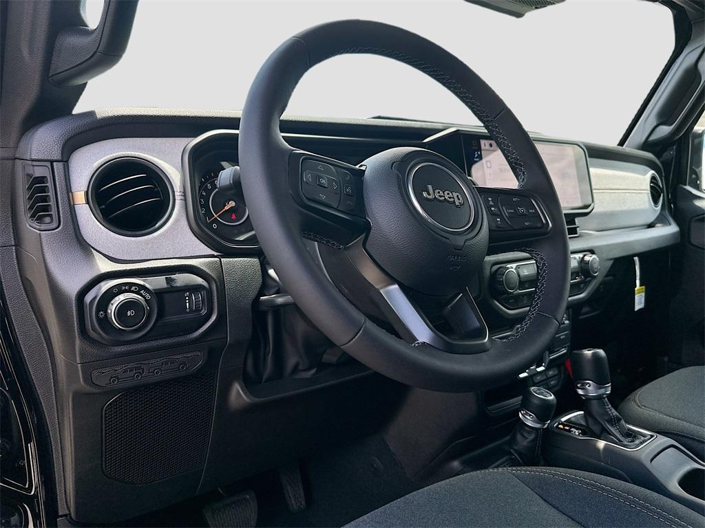 new 2025 Jeep Wrangler car, priced at $45,461