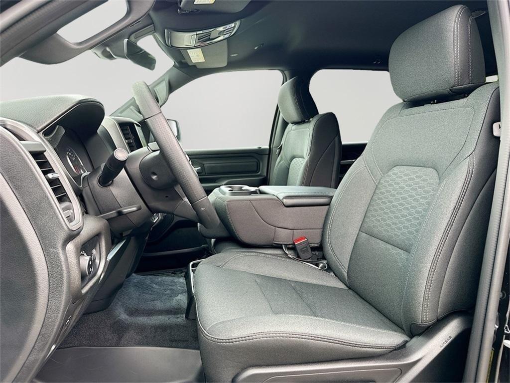 new 2025 Ram 1500 car, priced at $49,673