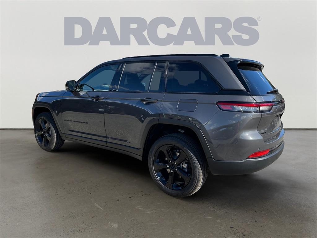 new 2025 Jeep Grand Cherokee car, priced at $39,979