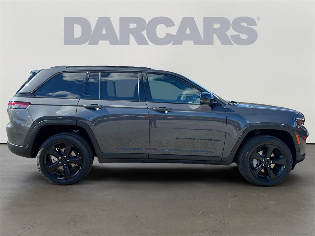 new 2025 Jeep Grand Cherokee car, priced at $39,979