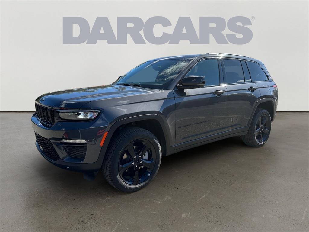 new 2025 Jeep Grand Cherokee car, priced at $39,979