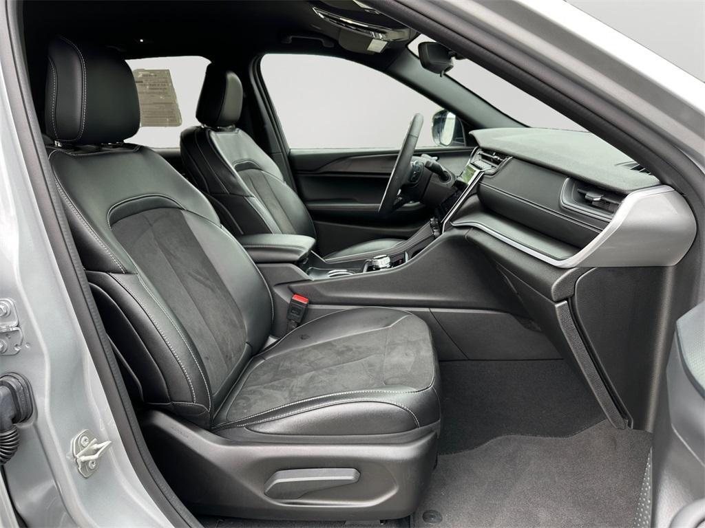 used 2024 Jeep Grand Cherokee car, priced at $32,145