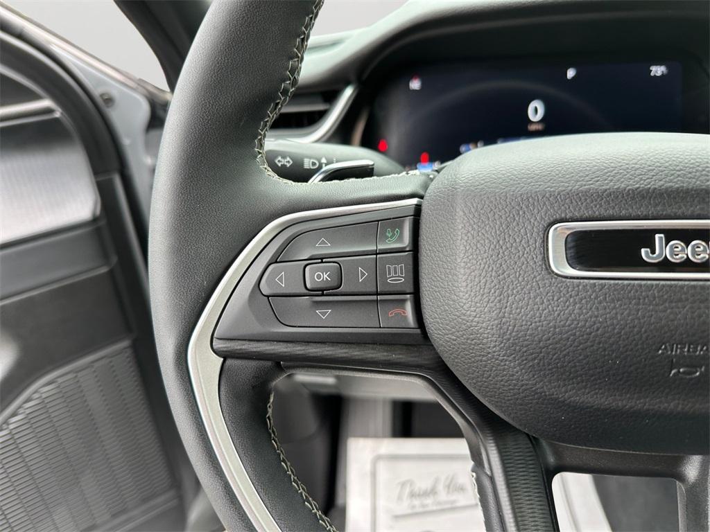 used 2024 Jeep Grand Cherokee car, priced at $32,145